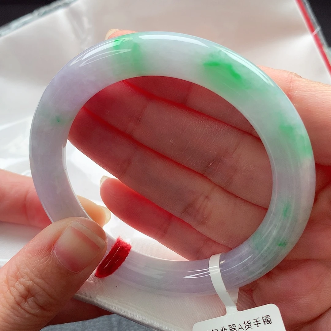 翡翠手镯未镶嵌53圈口 春彩圆条