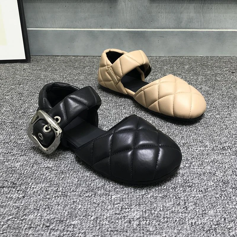 GHBH夏金属一字扣休闲凉鞋女平底柔软云朵感面包单鞋瓢鞋潮