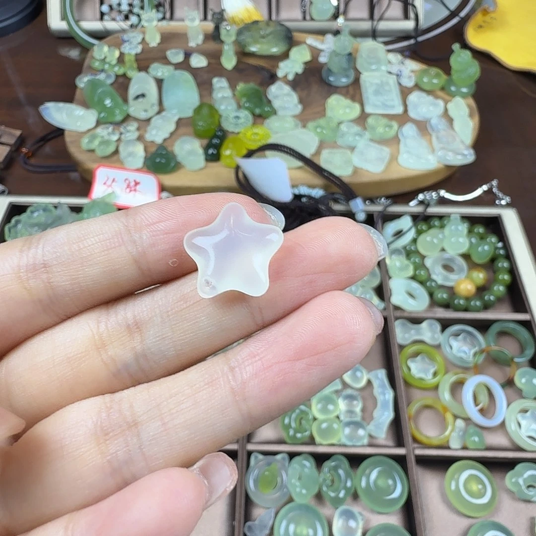 把****蛇纹石玉合金颈饰