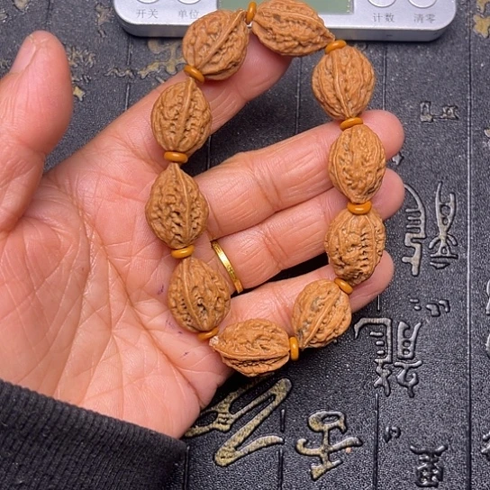 把件文玩核桃手串