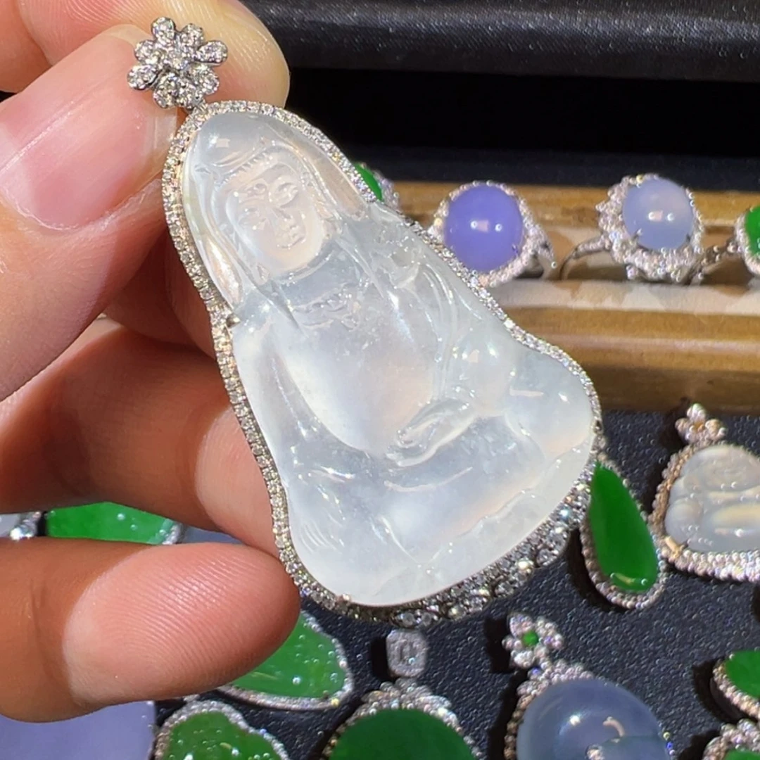 【闪购商品】颈饰18K金镶嵌翡翠缅甸翡翠