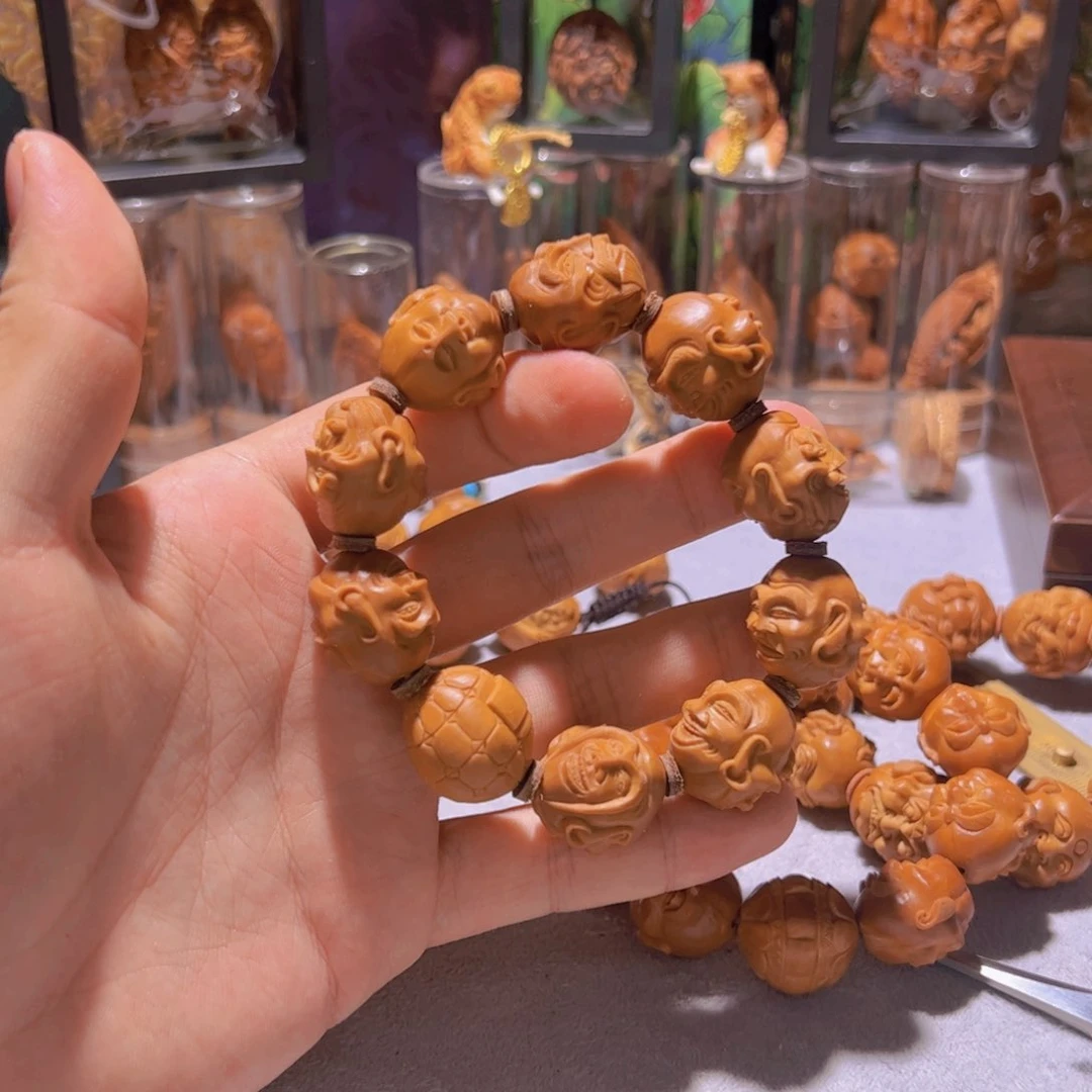 月***_橄榄核雕手工殷派十八罗汉
