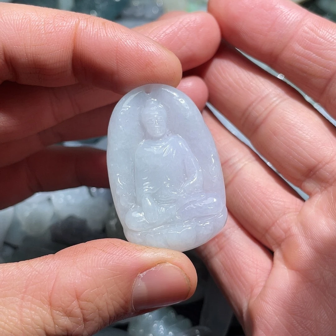 翡翠颈饰未镶嵌玲**儿翡翠