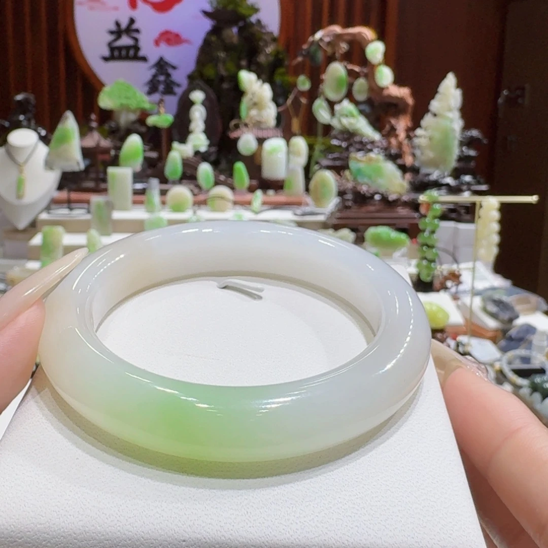 未镶嵌手镯和田玉（翠青玉）翠青5657