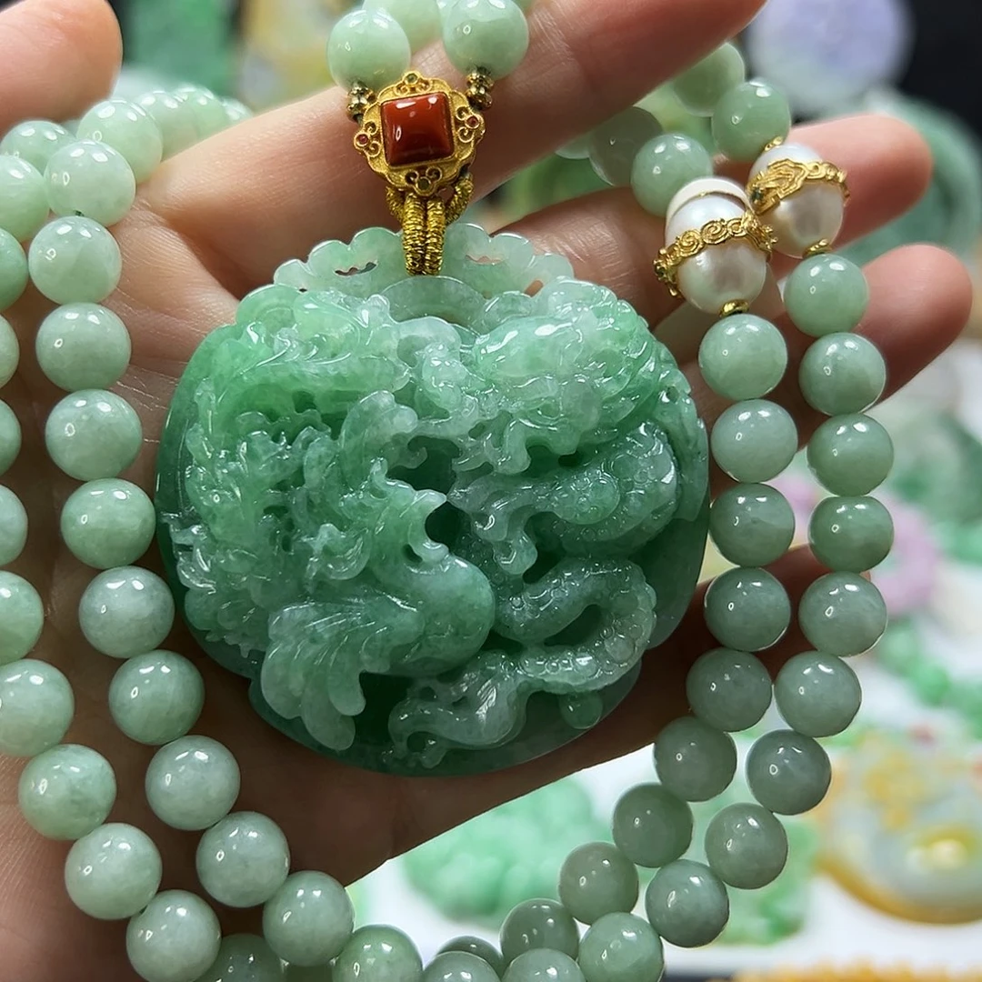 翡翠未镶嵌颈饰吊坠