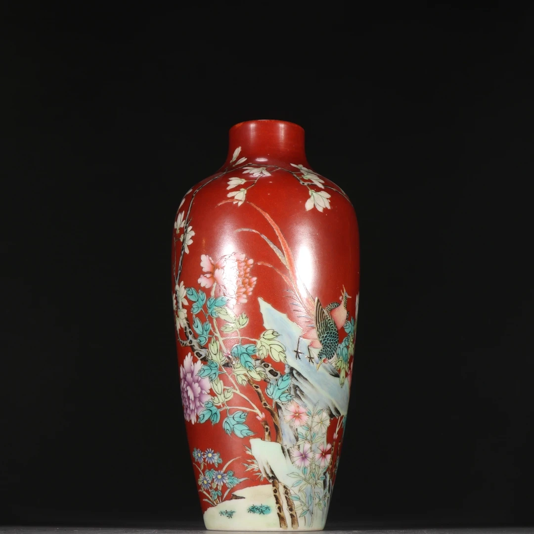 1109《承玺国际》创汇·矾红粉彩花鸟纹梅瓶