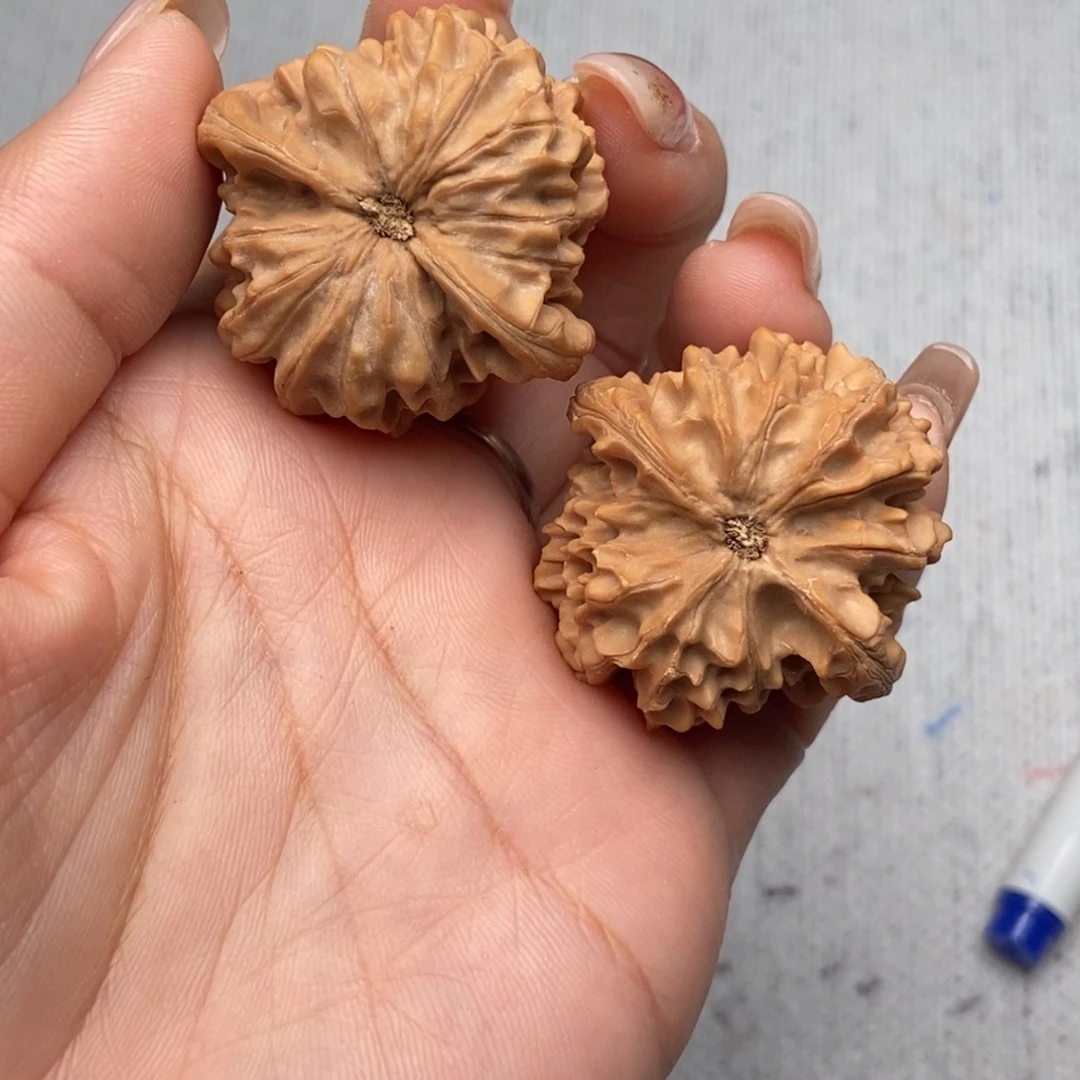 凉***梦文玩核桃吊坠龙门涧