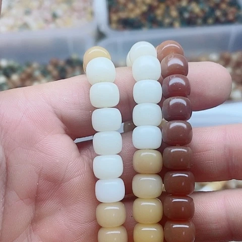 吊坠白玉菩提10、8风化渐变敦114颗