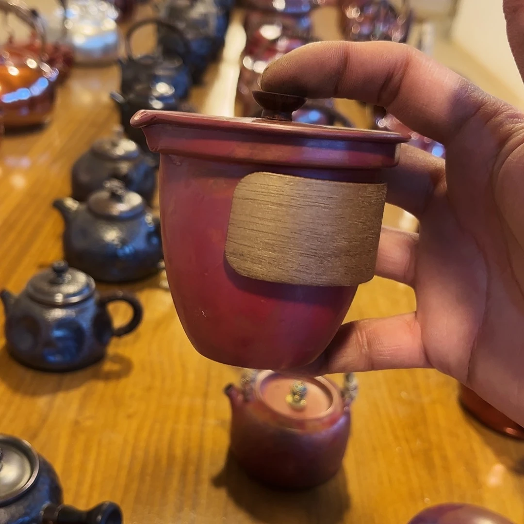 手抓壶手工锻打工艺