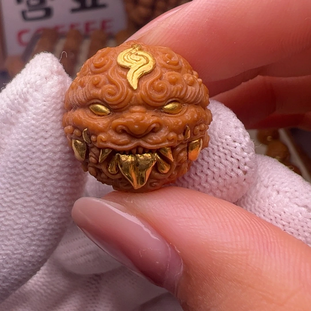 猴头核桃把件精修镶嵌金唐狮全品有正常封口线