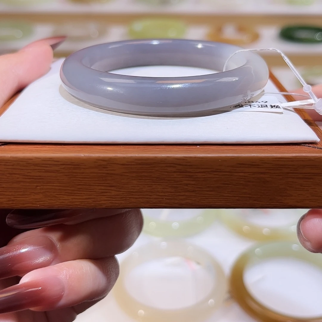 和田玉未镶嵌手镯烟紫