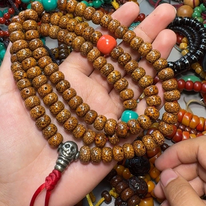 阳***K琉璃颈饰哈哈哈哈