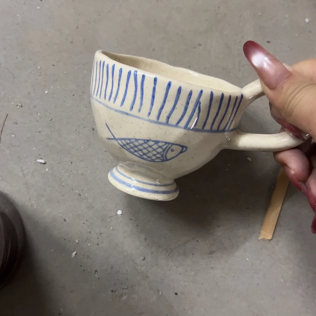 陶微瑕小鱼杯一个