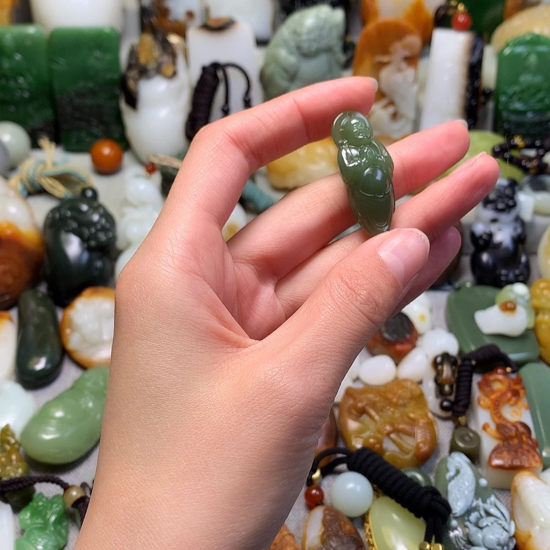 颈饰未镶嵌和田玉