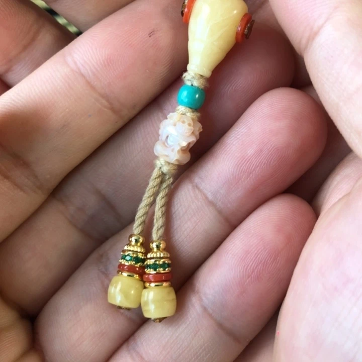 未镶嵌蜜蜡珠宝奇石