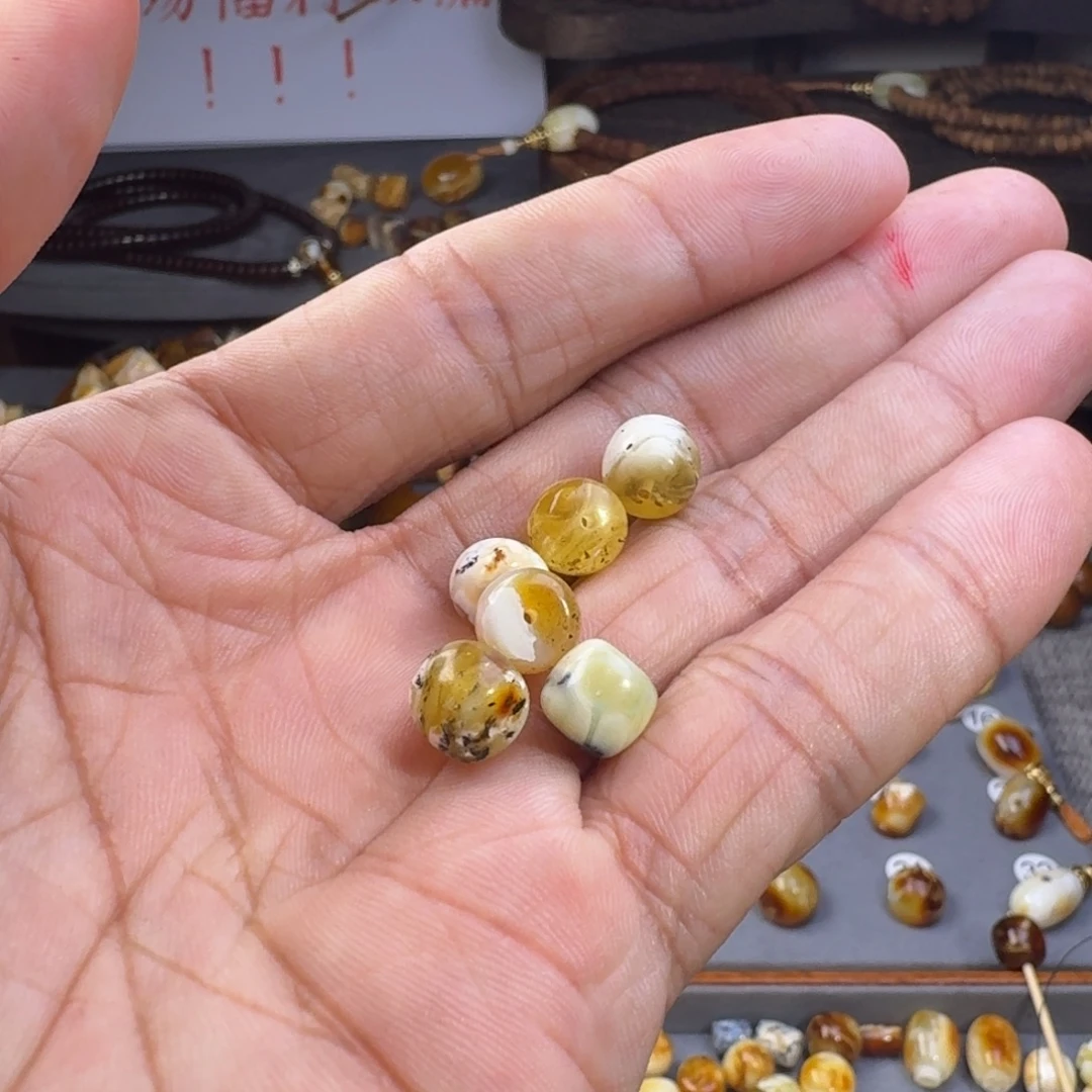 波***琥珀未镶嵌裸石琥珀