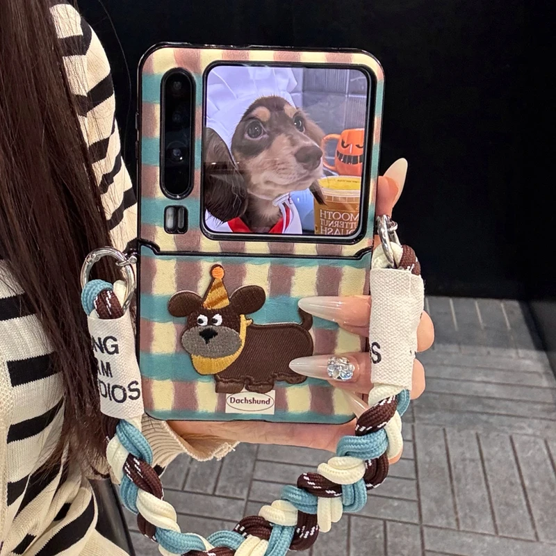 适用华为purax折叠屏手机壳棕色格纹pocket2皮质刺绣小狗编织手绳