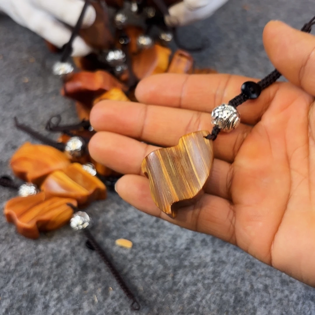 崖柏骨糖香料挂件 品香挂件