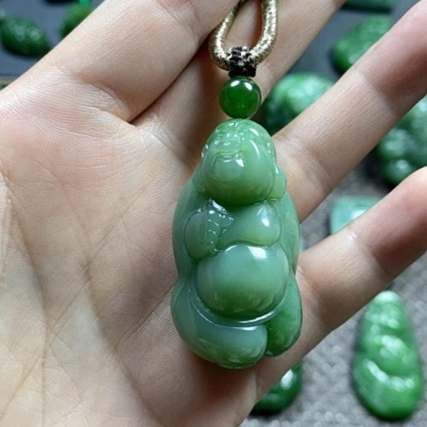 【闪购商品】颈饰未镶嵌和田玉