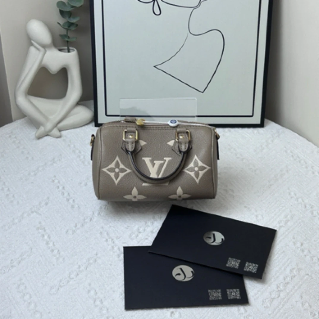 99新 LouisVuitton/路易威登 大象灰 nano 芯片款/JWD57