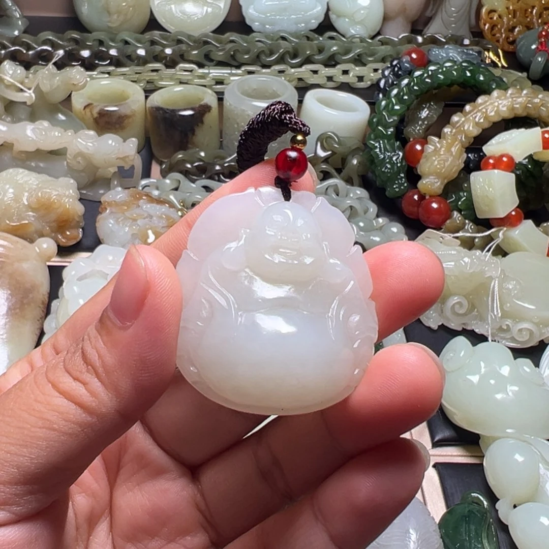 东***风和田玉（糖玉）未镶嵌颈饰