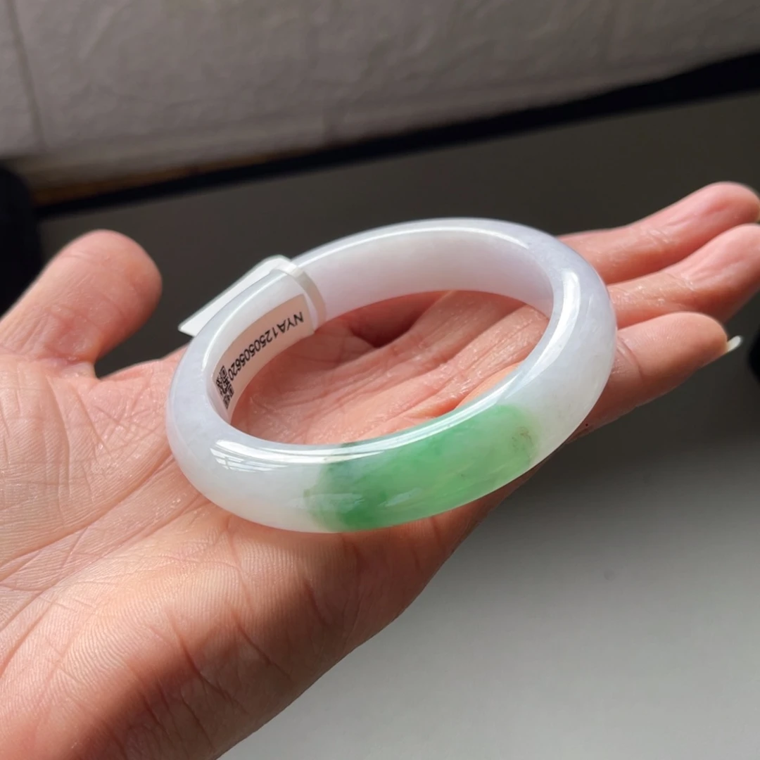翡翠手镯未镶嵌53.3圈三天鉴赏期