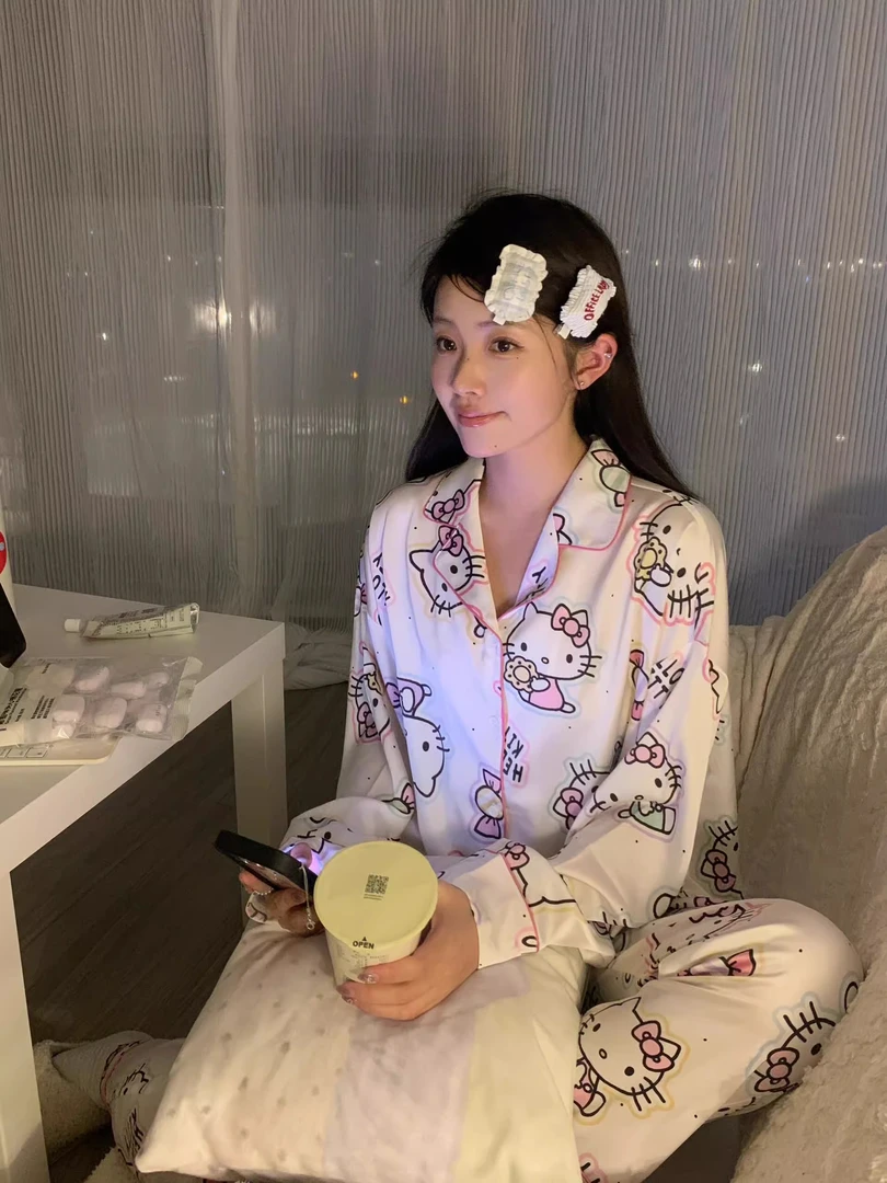 HelloKitty印花睡衣女款春秋可爱卡通长袖长裤家居服大码套装外穿