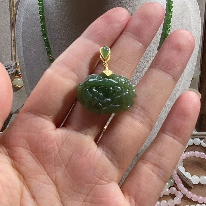 和田玉（碧玉）未镶嵌颈饰