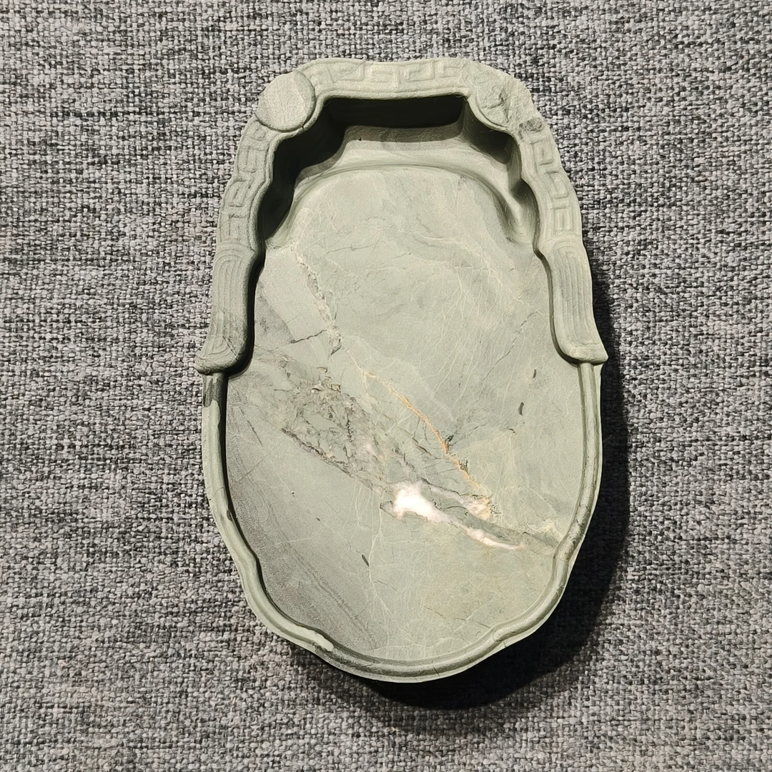 老坑洮砚，喇嘛崖老坑鸭头绿蝉砚，尺寸10*6.5*2厘米