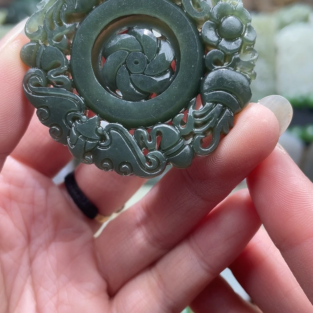 和田玉未镶嵌吊坠(不含链)