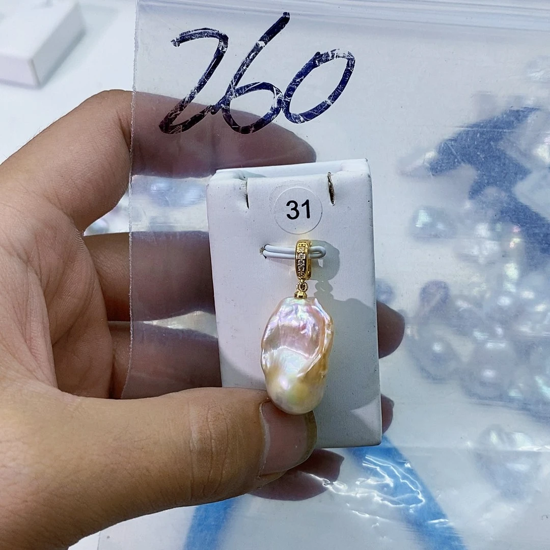 淡水珍珠合金颈饰