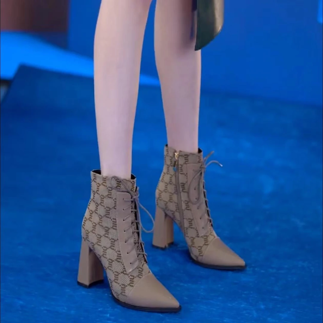 【香港Yeanrvou&言慧轻奢】印花拼接马丁靴女2025秋季新款时尚尖