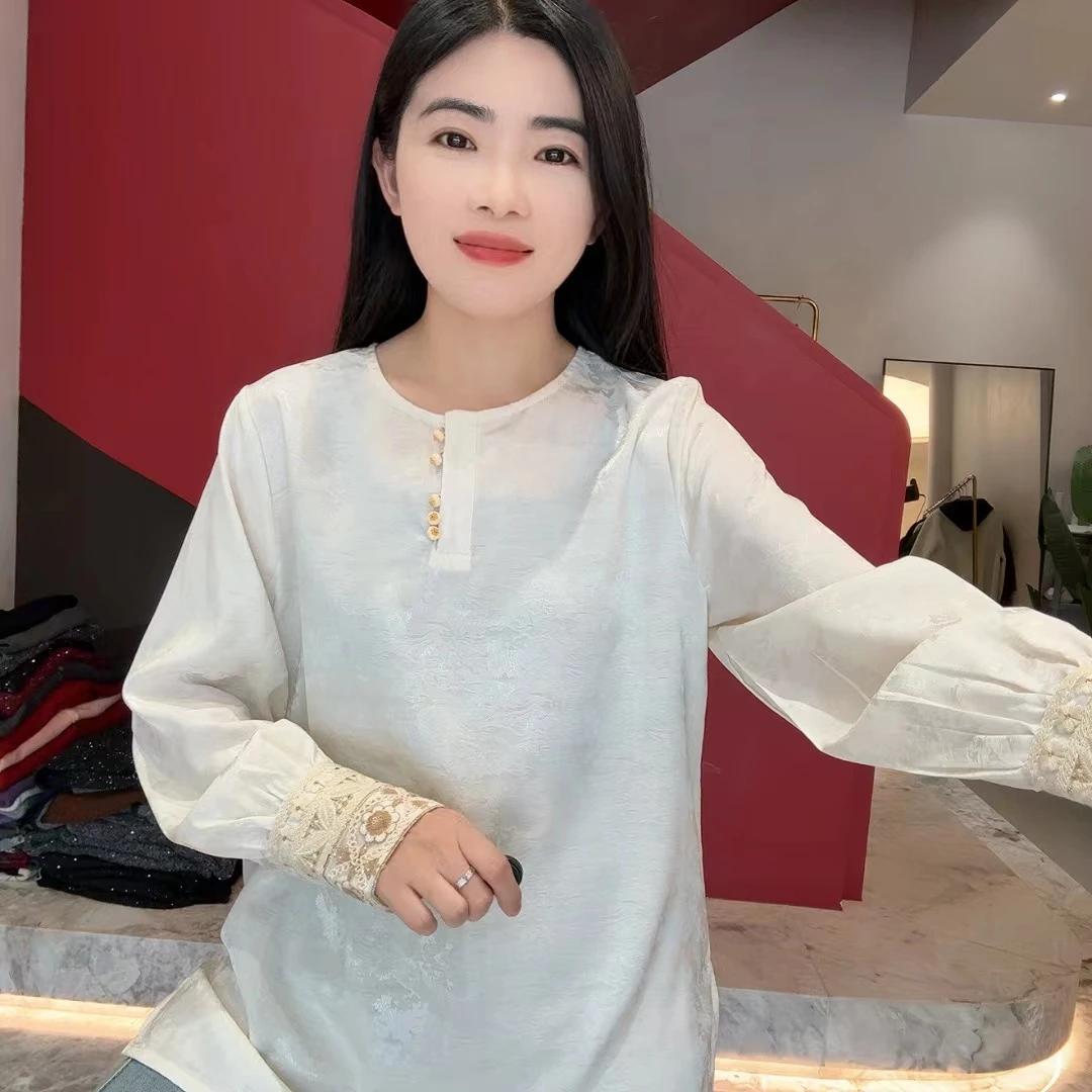 252486 春款不加绒新中式圆领缎面提花刺绣拼接衬衫