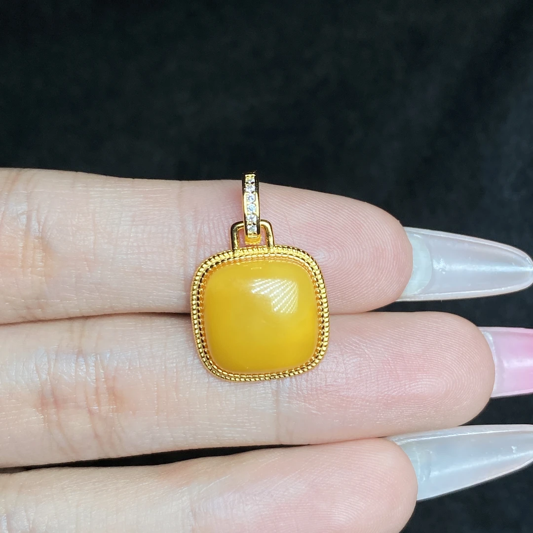 【小北好物】S925银蜜蜡吊坠约11*11mm【多样性发一件】2QH03X1079