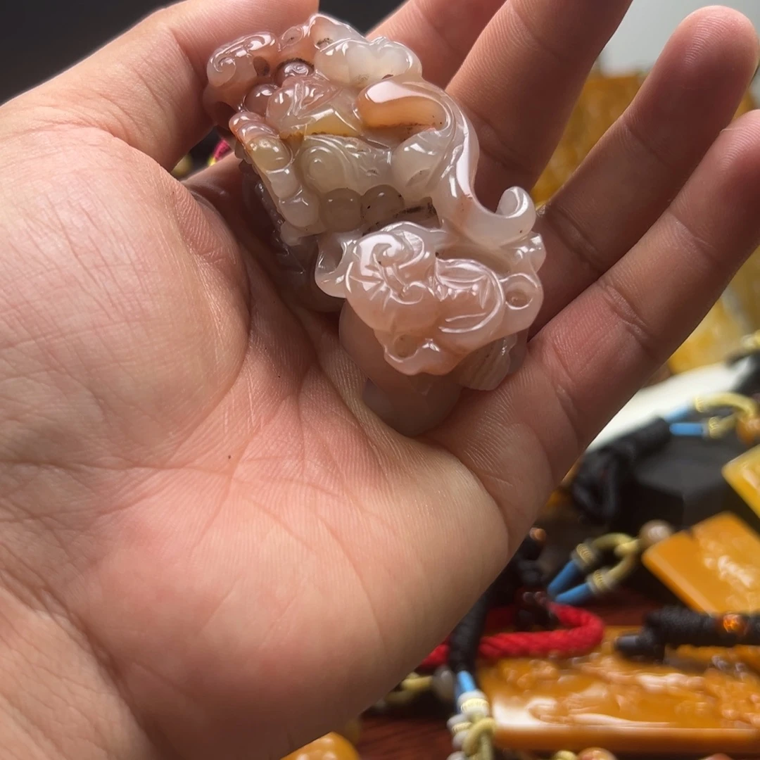 石英质玉（黄龙玉）未镶嵌多选发其一