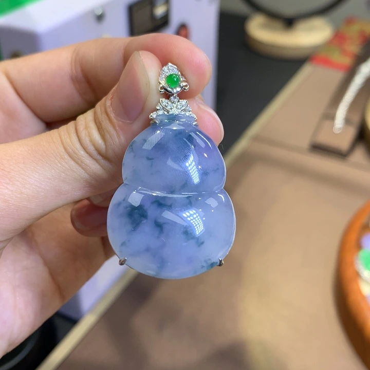 翡翠18K金镶嵌颈饰翡翠