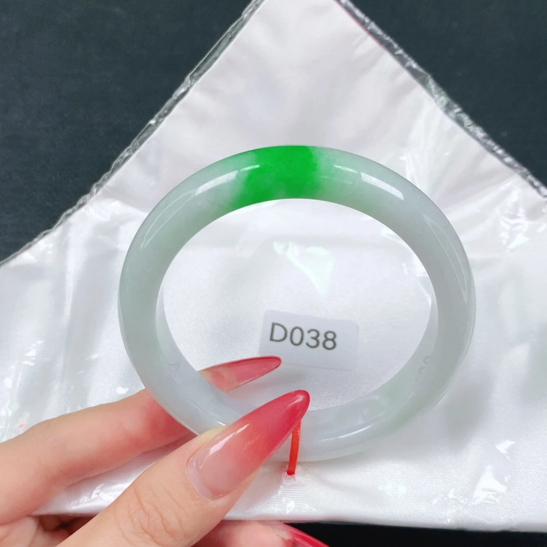 翡翠未镶嵌手镯天然翡翠手镯04