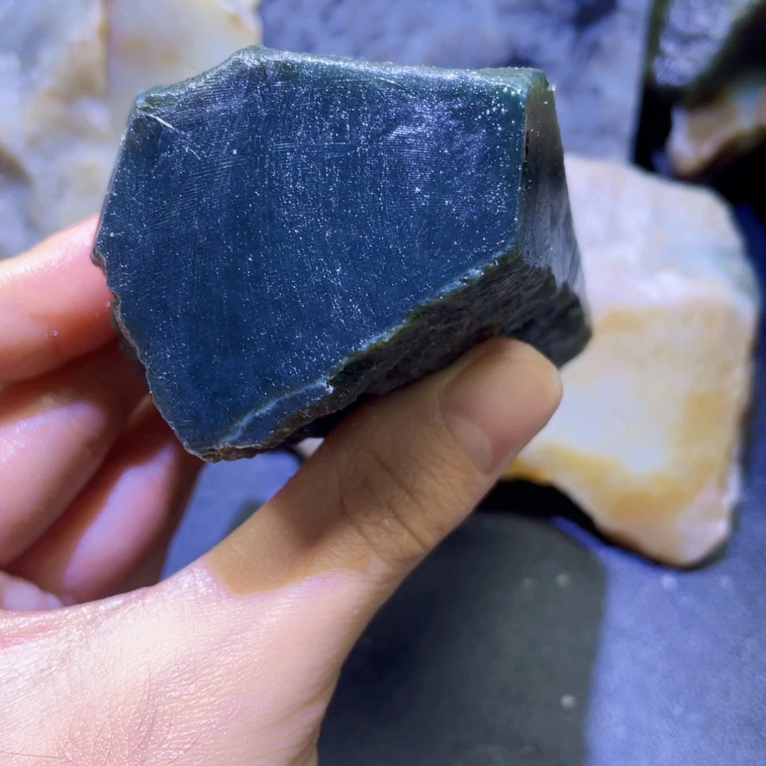 和田玉未镶嵌珠宝半成品