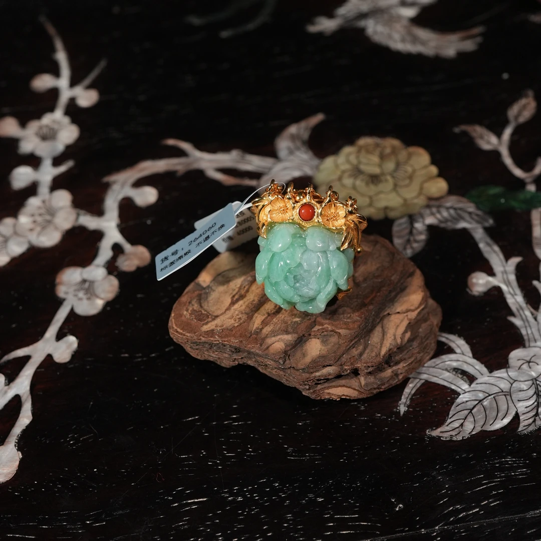 2.13香港王老板-翡翠镶嵌戒指kb636