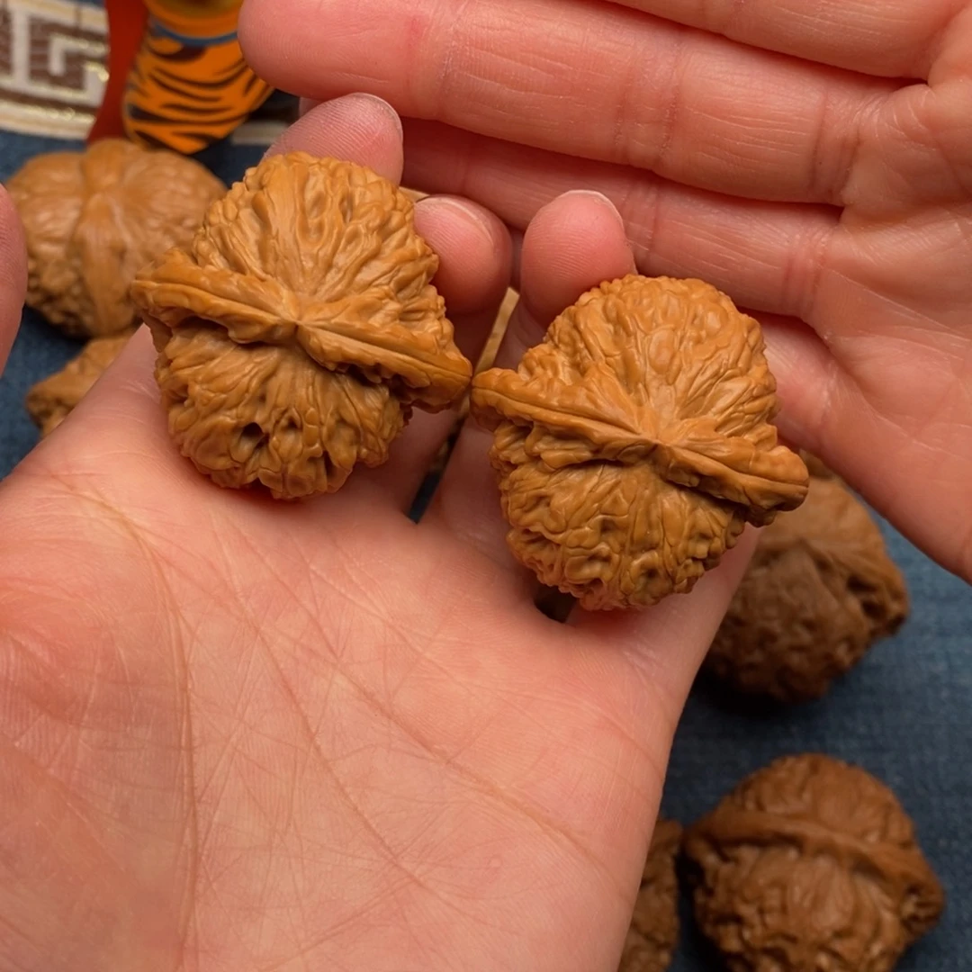 文玩核桃把件39闷白