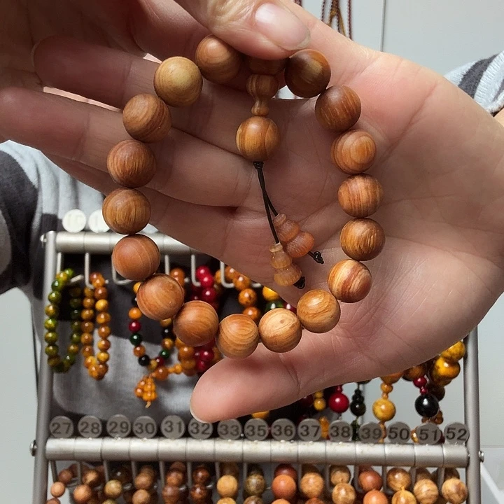 松木原生态雷击木1.2手串