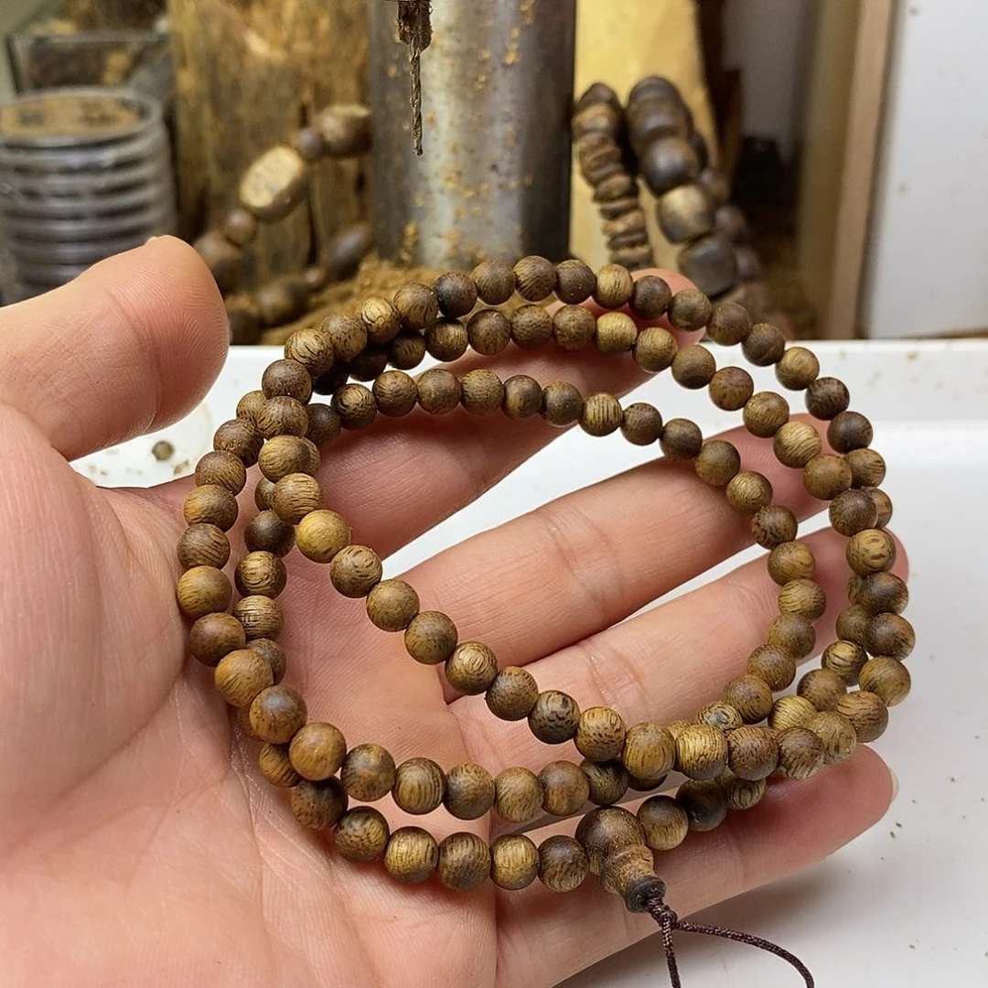 手串沉香乌身规格0.6多样性发货