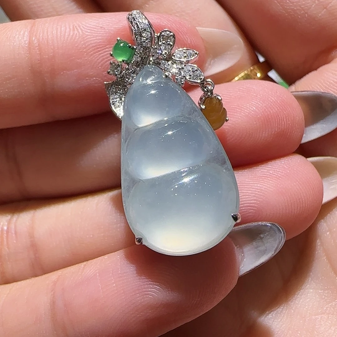 【闪购商品】颈饰18K金镶嵌翡翠天然