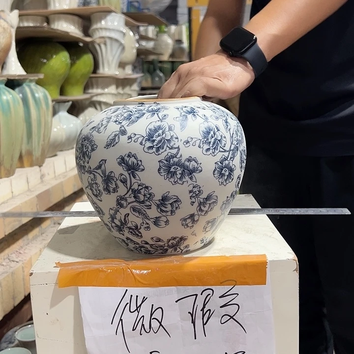 景德镇陶瓷花瓶微瑕介意勿拍