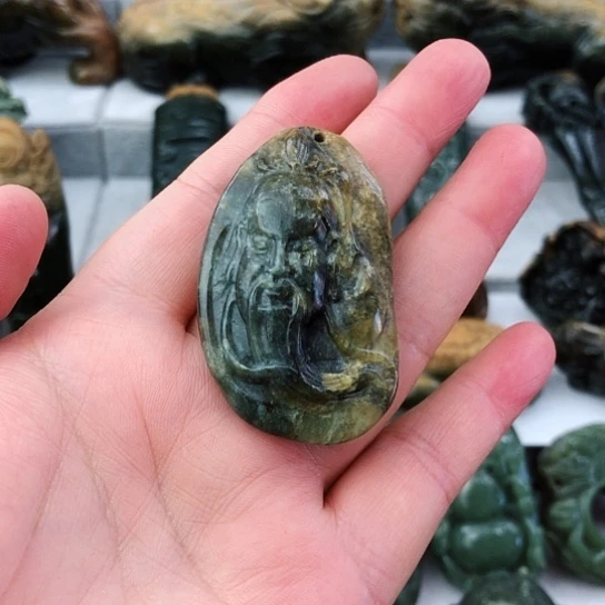 未镶嵌岫岩河磨玉（透闪石质玉）挂件天*