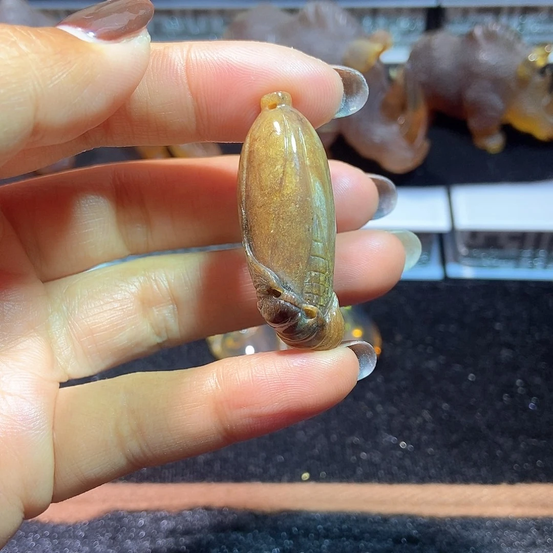 未镶嵌颈饰琥珀根珀玉米