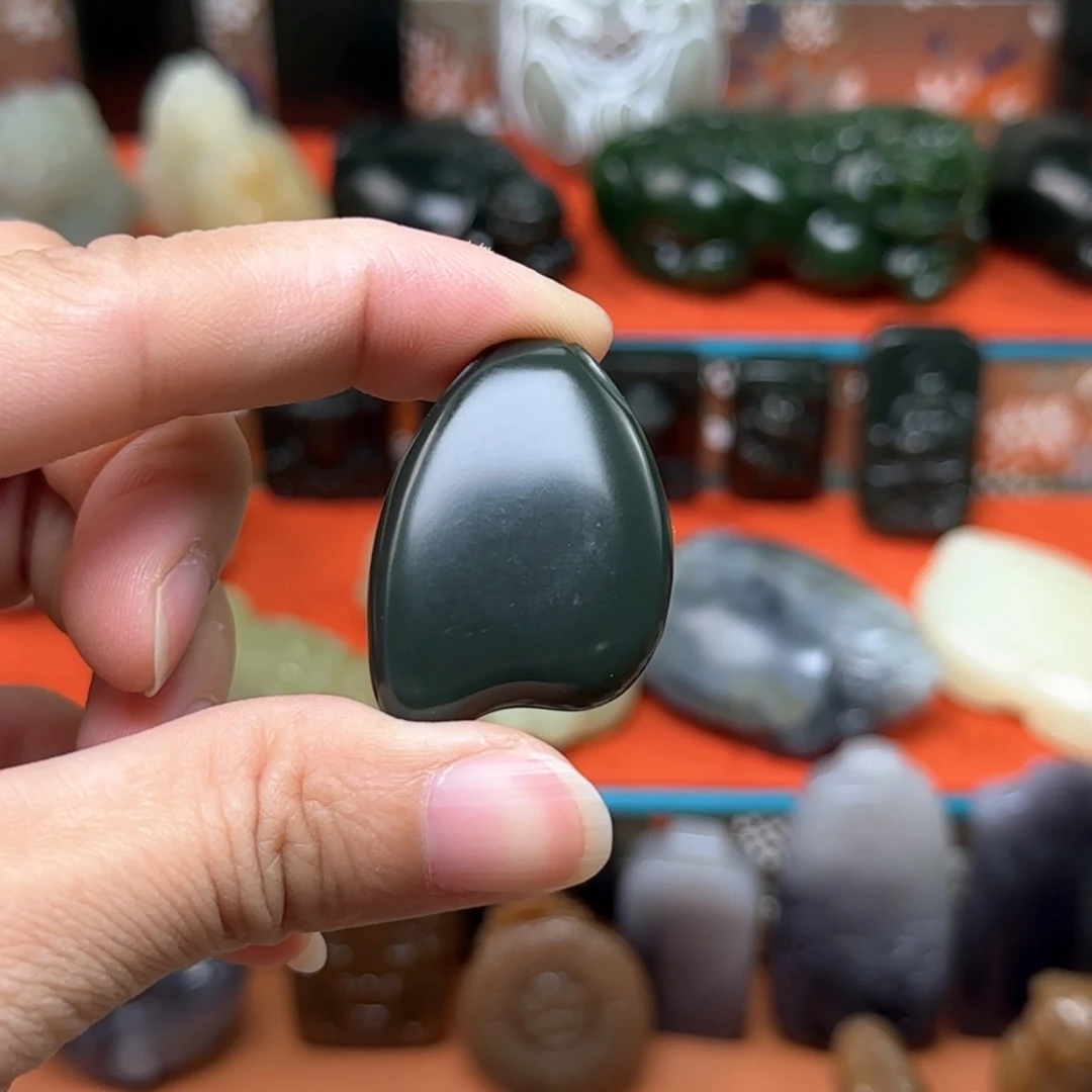 未镶嵌和田玉把件