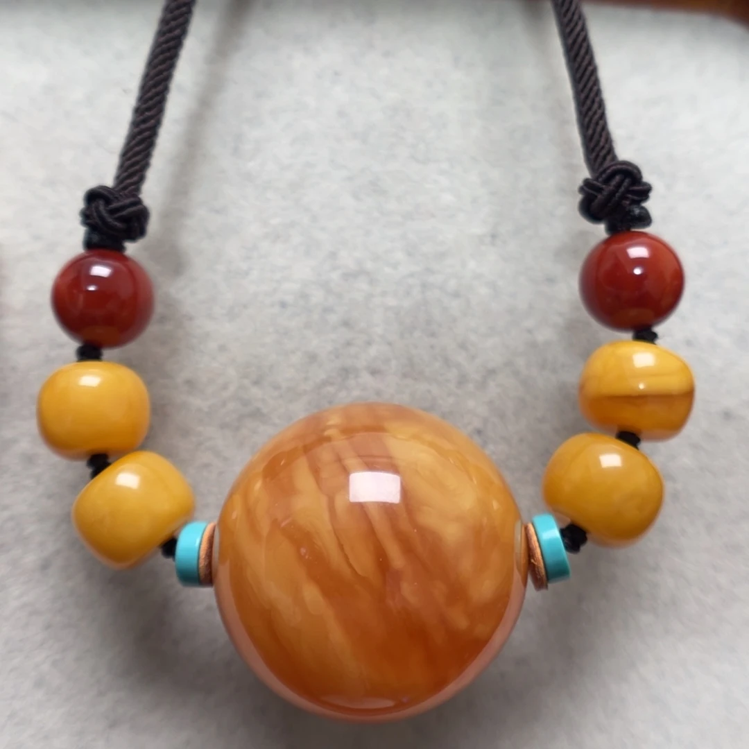 蜜蜡未镶嵌项链锁骨