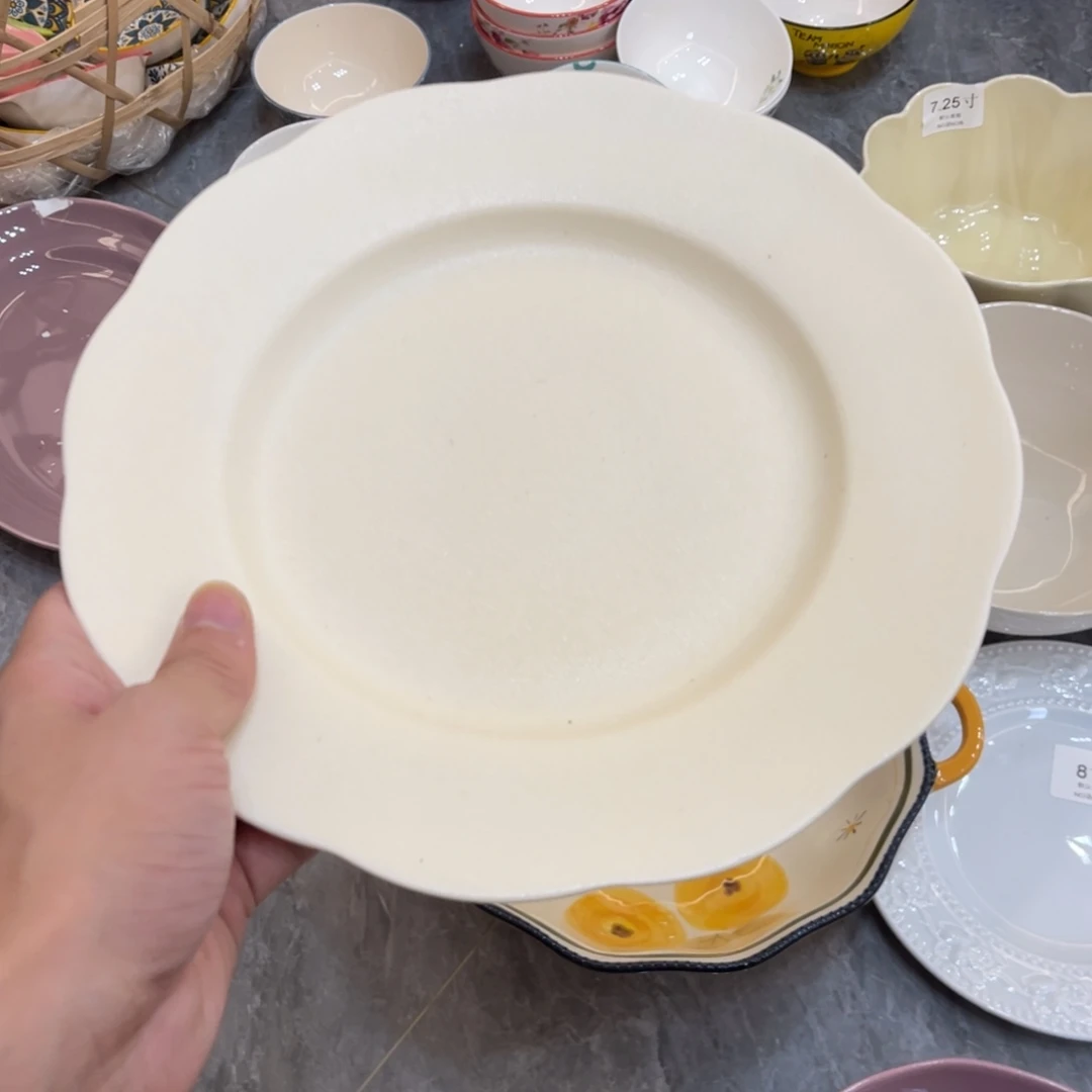 陶瓷微瑕餐具介意勿拍，满18飞！