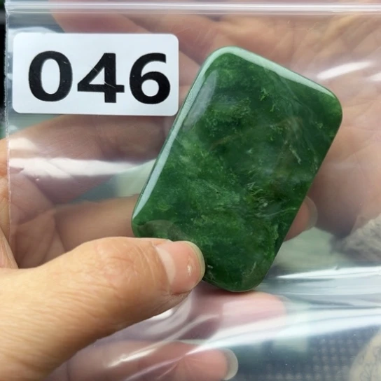 和田玉未镶嵌珠宝半成品